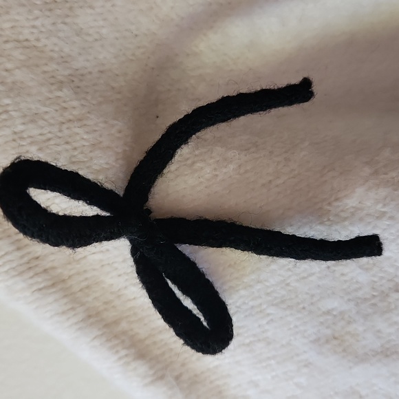 White Cardigan with Black Bow Accents - Picture 4 of 11